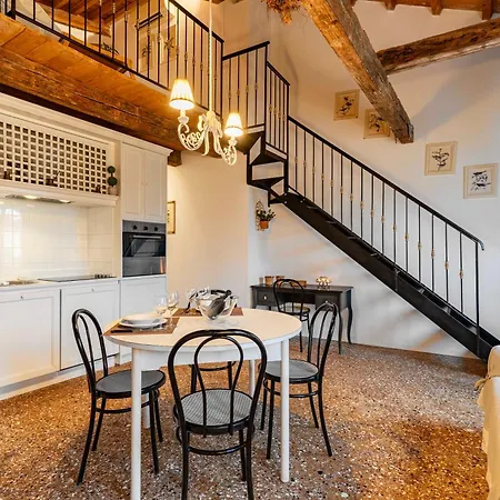 Διαμέρισμα Domus Al Canal Grande *